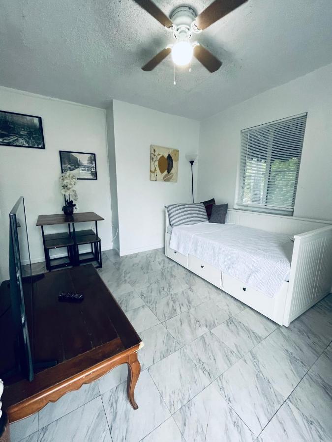 Appartement 5 Minutes To Downtown Apt201 *